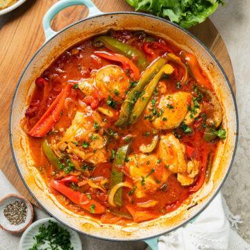 A pan of Basque chicken ready to serve.